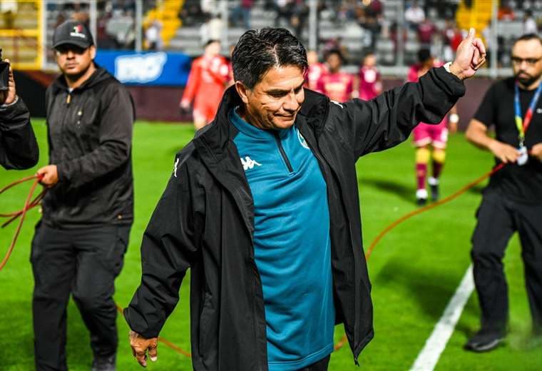 Vladimir: "Hay una gran admiración para Óscar (Ramírez) como persona y técnico, pero yo quiero ganar"