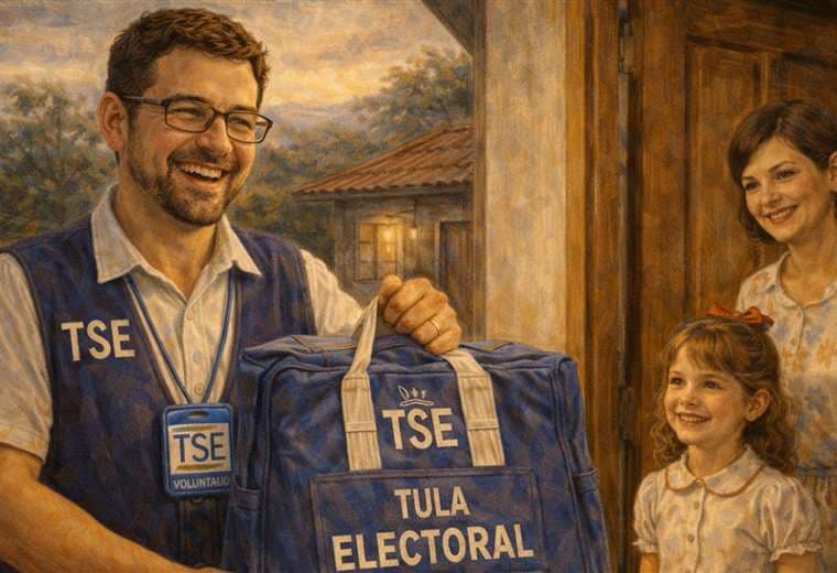 Don Manuel es uno de los guardianes de las tulas que cargan la democracia en la espalda