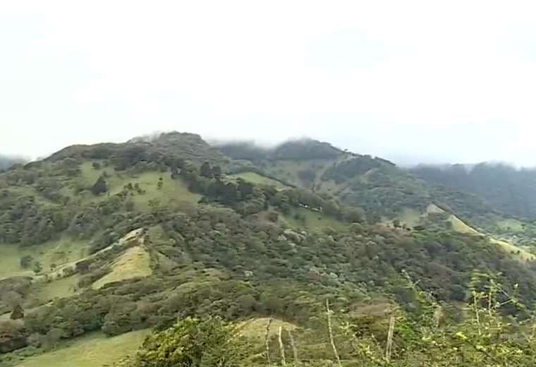 ¿Cuál es la causa de los vientos de casi 100 km/h en el país?