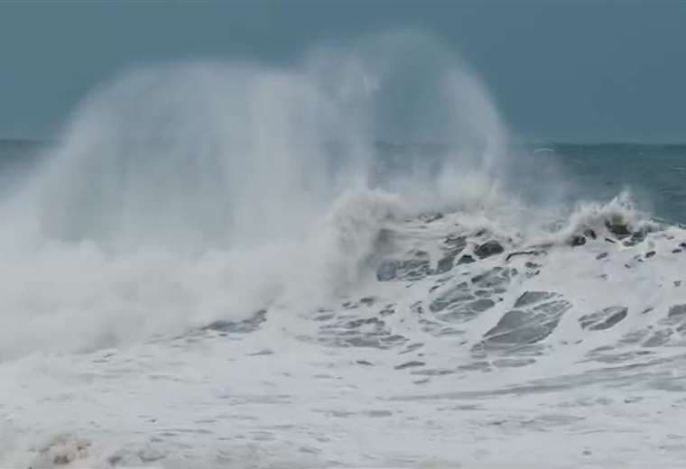 ¡Cuidado! Mar picado y olas de hasta 5 metros de altura por nuevo frente frío
