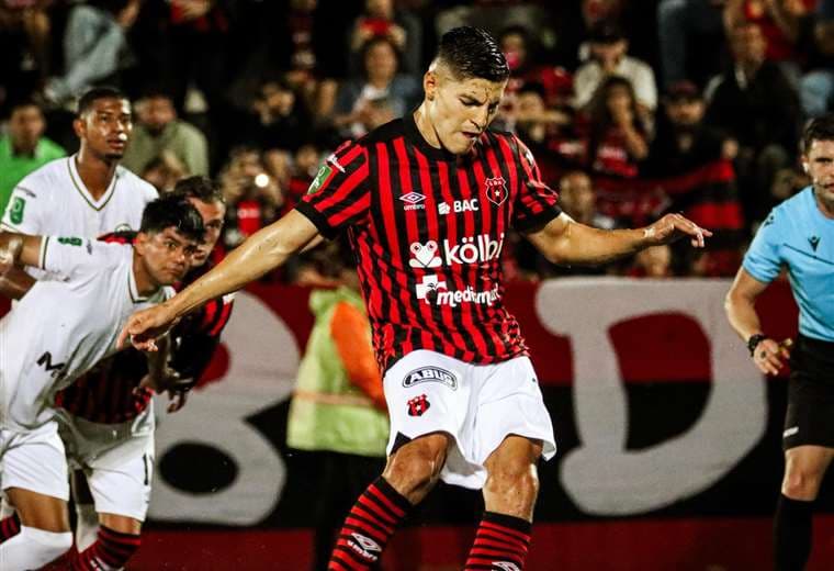Ronaldo Cisneros. Foto: Prensa Alajuelense