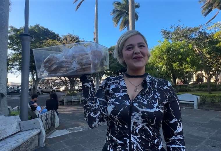 De Europa a Heredia: Andrea encontró en la calle su forma de emprender