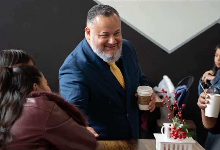 “Están cazando a la gente al salir a tirar la basura”: el pastor mexicano que ayuda a migrantes que se esconden de ICE en Minesota