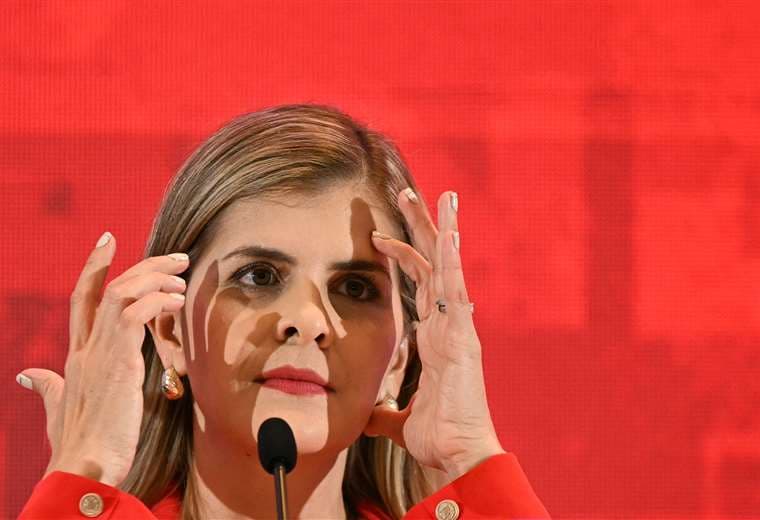 “Voy a ser absolutamente respetuosa de la regla fiscal”, promete Laura Fernández