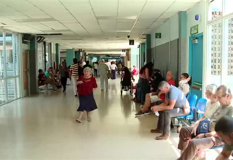 Listas de espera de la Caja en cirugías o citas especializadas ya superan el medio millón