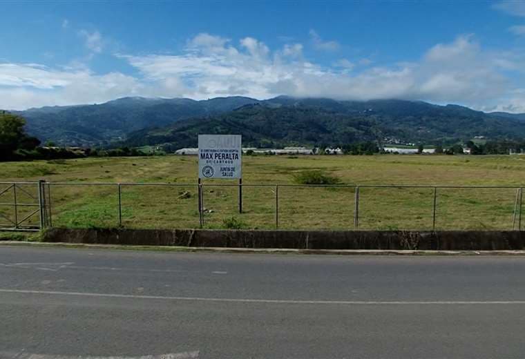 Siguen los atrasos: empresa aún no logra iniciar diseño de nuevo Hospital Max Peralta