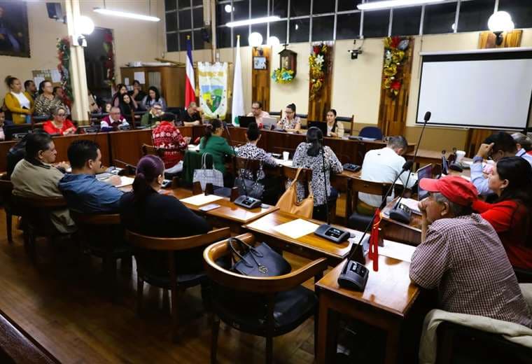 Unidos Podemos pierde a alcalde y demás autoridades municipales en Oreamuno