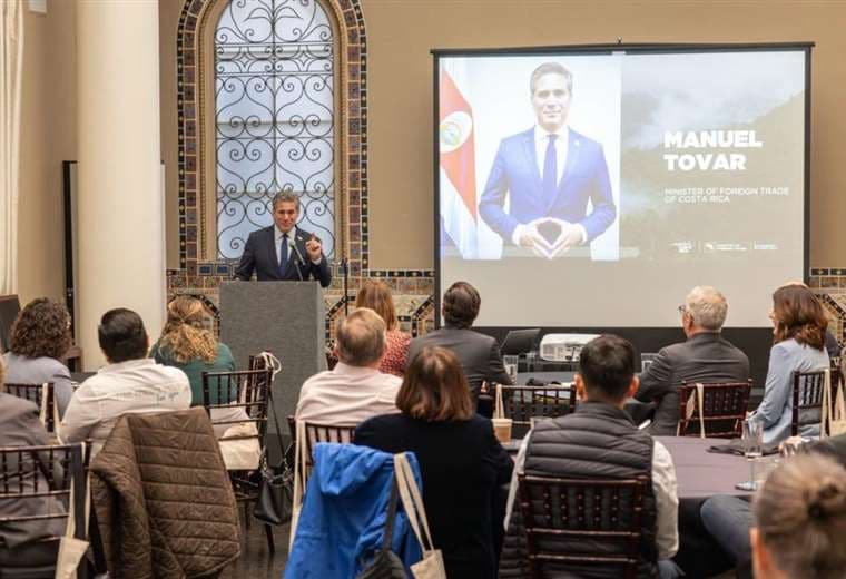 Costa Rica prepara tres nuevas "embajadas comerciales" para atraer inversiones en Asia