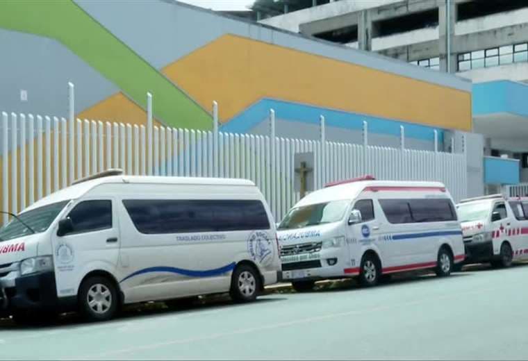 Paramédico: "La gente cree que porque somos ambulancias privadas no llevamos pacientes graves"