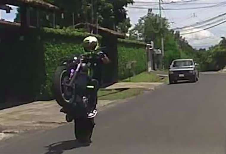 Congreso cerca de aprobar sanciones más duras contra motociclistas imprudentes