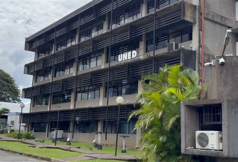 Estudiar sin costo y desde casa: Así funciona la nueva oferta educativa de la UNED