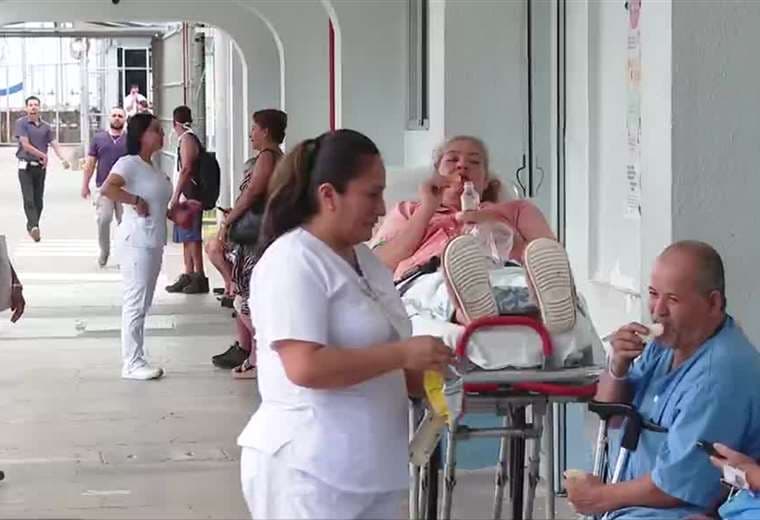 CCSS busca reducir hospitalizaciones con estrategia de visitas médicas a domicilio