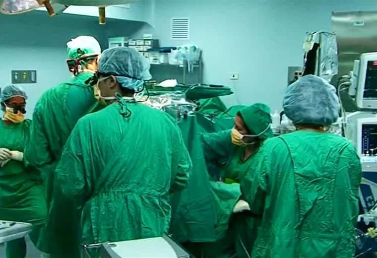 Un solo médico ganó ₡207 millones por pago de horas extra en un año