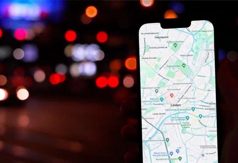 Usar el celular como GPS mientras maneja también puede costarle una multa en Costa Rica