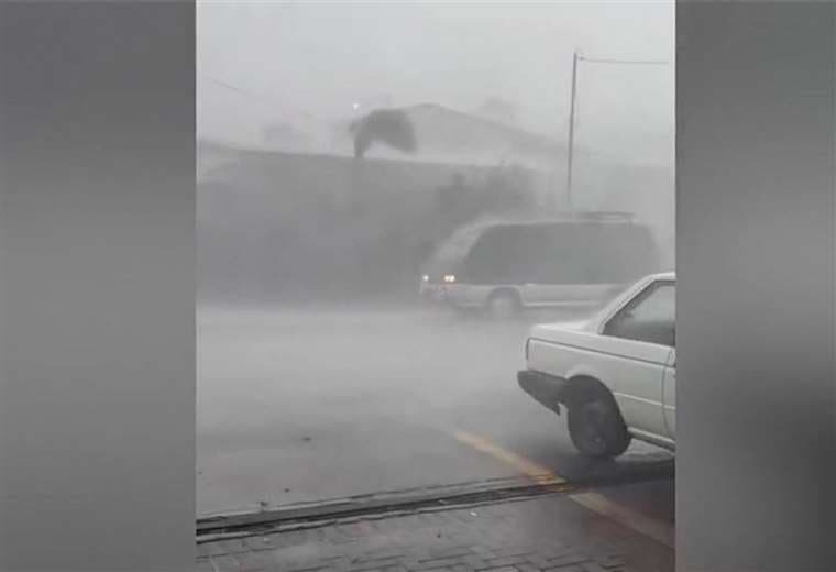 “Se nos mojó todo”: vecinos de Grecia narran destrozos en varias viviendas tras fuertes lluvias