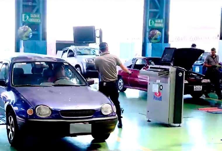 Estaciones de revisión técnica vehicular estarán abiertas este domingo 21 de junio