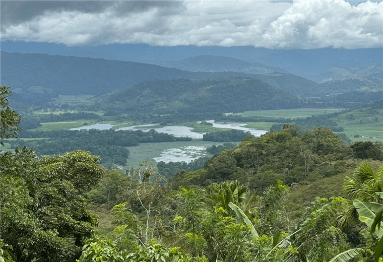 Represa Hidroeléctrica Angostura / Foto: Luis Jiménez V.