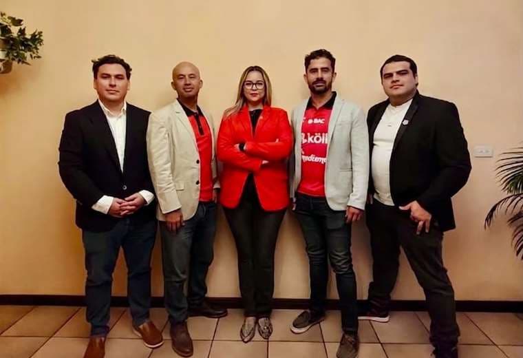 Grandeza Rojinegra.