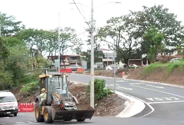 Nuevo desvío en Circunvalación confunde a conductores y preocupa a vecinos de Hatillo