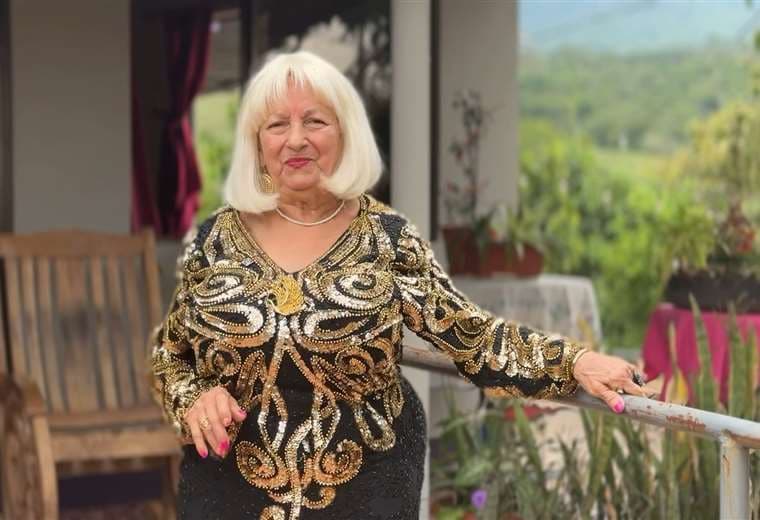 La "Celia Cruz" de Miramar alegra hospitales, desfiles y corazones